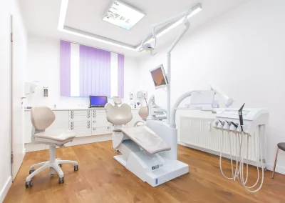 Zahnarztpraxis Sultani Behandlungszimmer