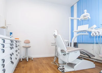 Zahnarztpraxis Sultani Behandlungszimmer